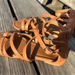 funkey monkey sandles tan with  Zip-back are classy, and comfortable, suitable f